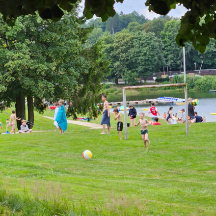 strandball-wiese-shop-scaled.jpg