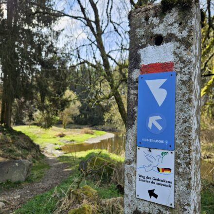 Schilder VENNtrilogie - Weg des Gedenkens - GR56